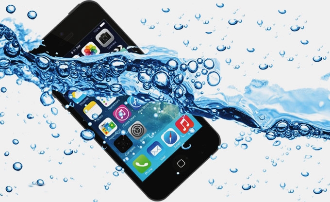 אייפון נפל למים – הנה איך להציל אותו!
